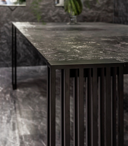 Стол в столовую Minotti The black attitude Xy-200