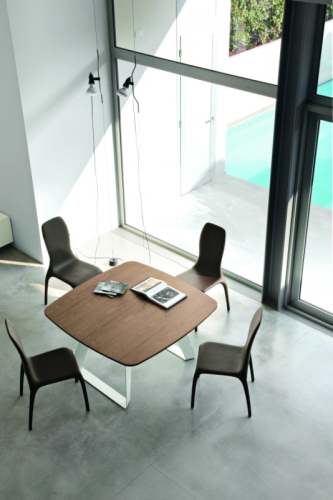Стол в столовую Tonin CASA Design Angelo Tomaiuolo Brenta