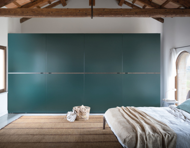 Middle flush-closing Sliding Door