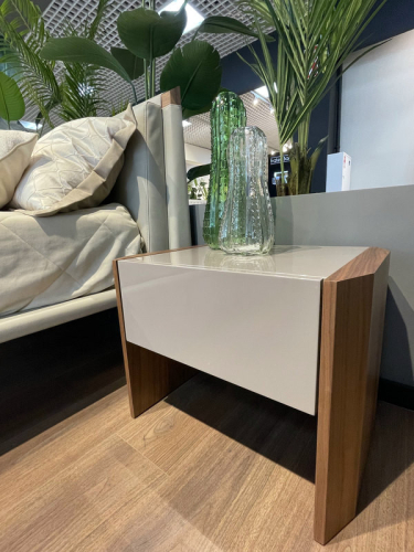 Прикроватная тумбочка Mod Interiors Avila 55 x 40,5 x 42h nc67239