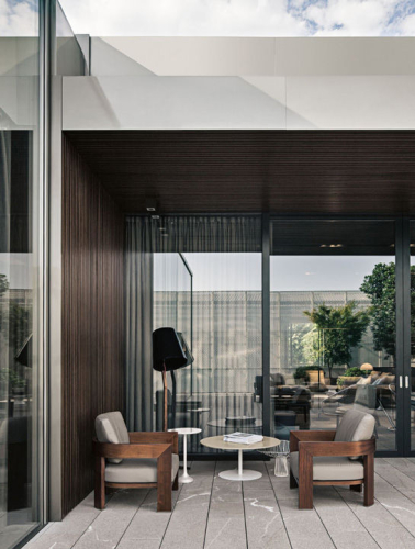 Кресло Minotti Warhol Iroko Outdoor