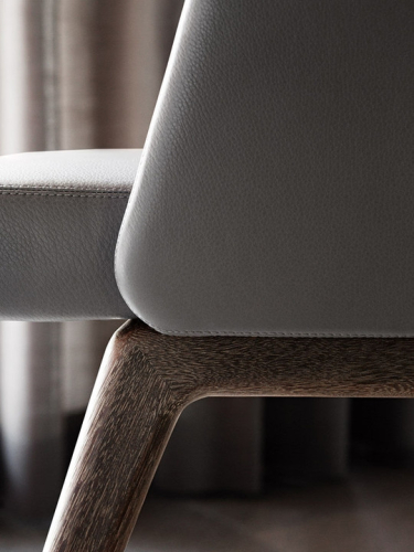 Стул в столовую Minotti Reeves Dining