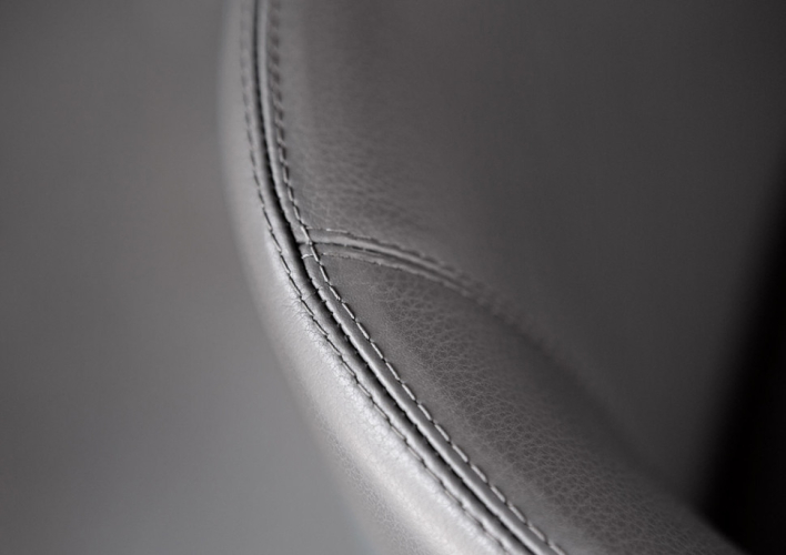 Стул в столовую Minotti Reeves Dining