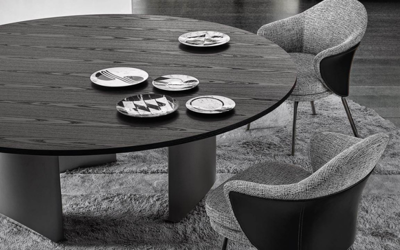 Стол в столовую Minotti Wedge Dining