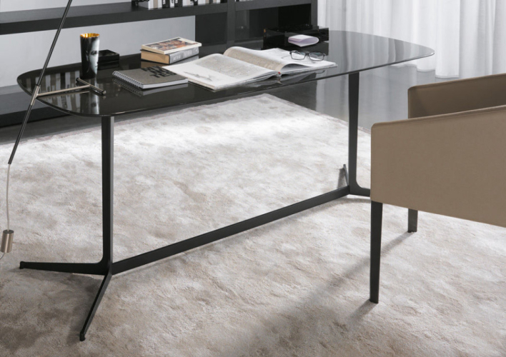 Стол Minotti Clyfford