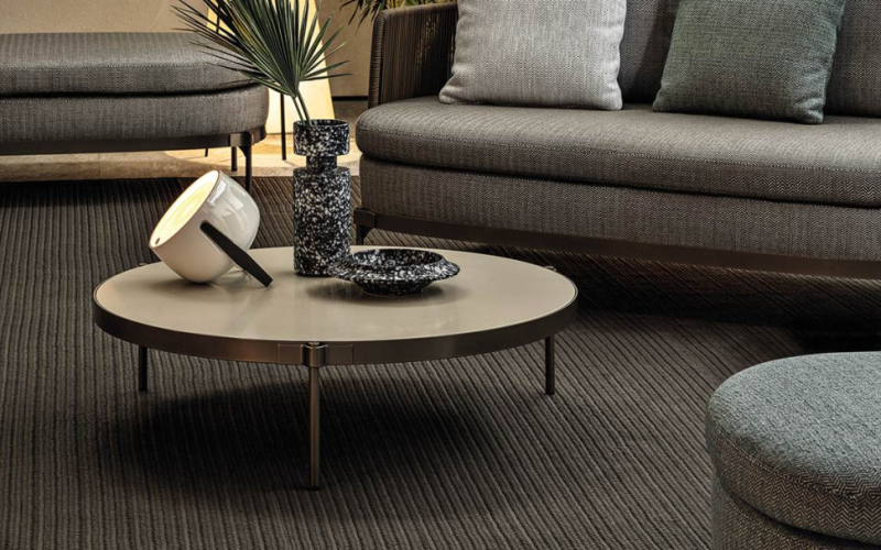 Журнальный стол Minotti Tape Outdoor