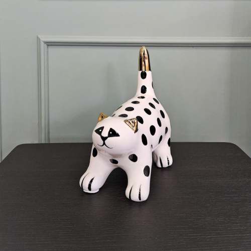 Статуэтка Golden ear polka-dot cat