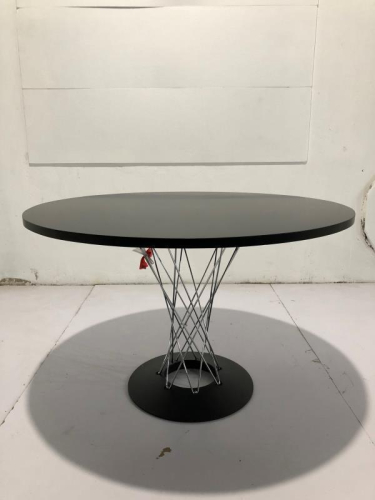 Стол Isamu Noguchi Cyclone