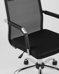 Кресло офисное TopChairs Clerk черное