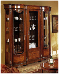 Витрина Antonelli moravio Pitti 6