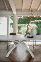 Стол в столовую Tonin CASA Design STUDIO28 Tokyo