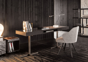Стол Minotti Close Writing Desk