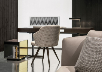Стол Minotti Close Writing Desk