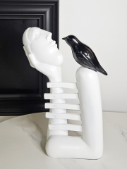 Статуэтка Head and Crow