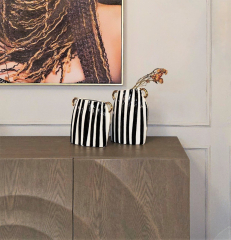 Ваза Vertical line vase A