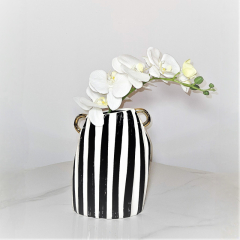 Ваза Vertical line vase A
