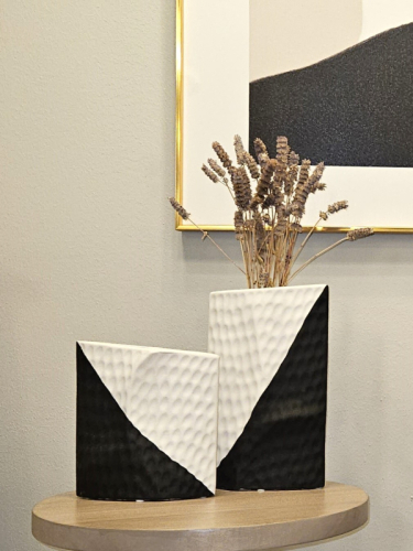 Ваза Black and White Vase A
