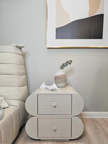 Ваза Flowing white vase B