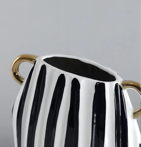 Ваза Vertical line vase B